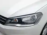 Photo 7 - Volkswagen Jetta
