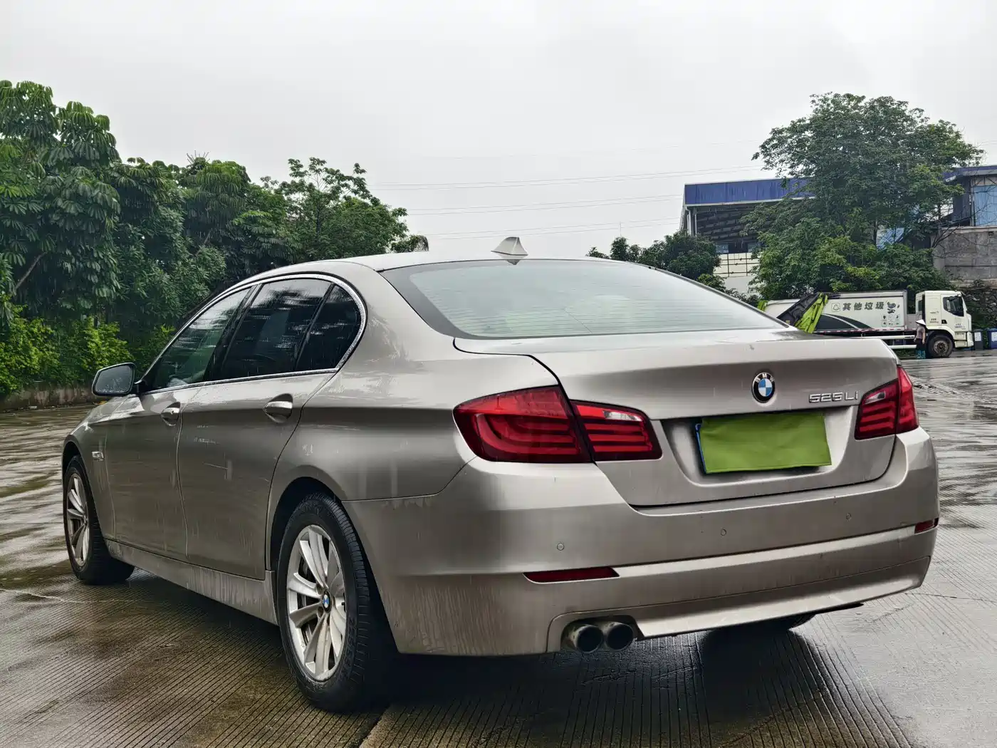 BMW 5 Series 2013 525Li Luxury фото 3