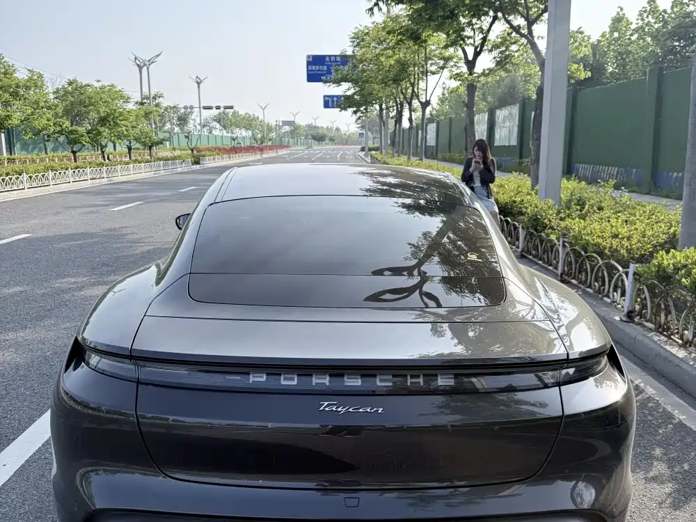 Porsche Taycan 2020 Taycan фото 8