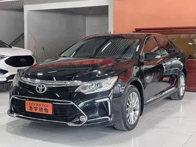 TOYOTA CAMRY