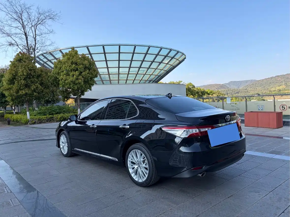 Toyota Camry 2018 2.5G Luxury Edition фото 5