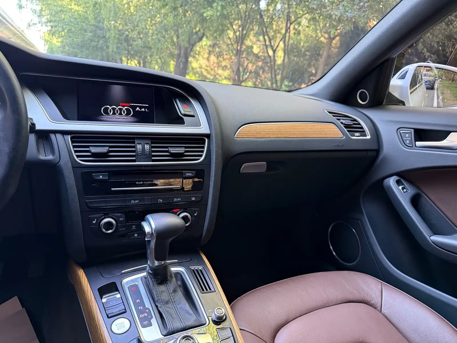 Фото 18 - Audi A4L