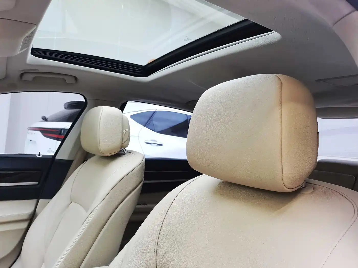 BMW 7 Series 2011 730Li Elegance фото 12