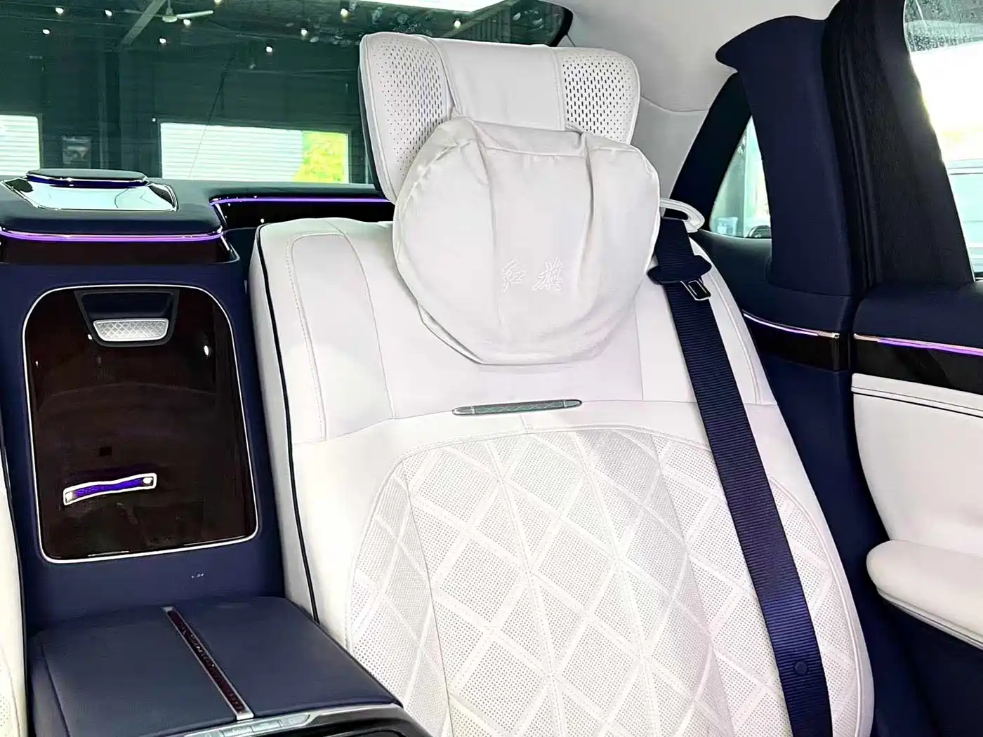Hongqi Guoya 2024 4.0T V8 Version фото 44