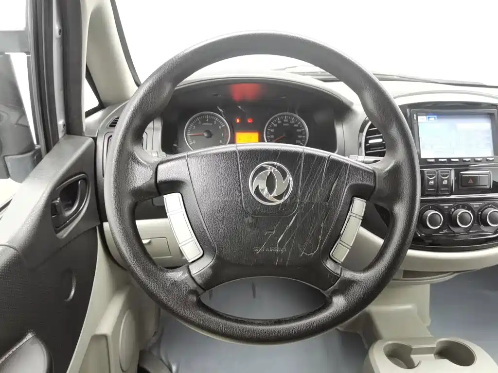 Photo 11 - Dongfeng Fengxing Lingzhi