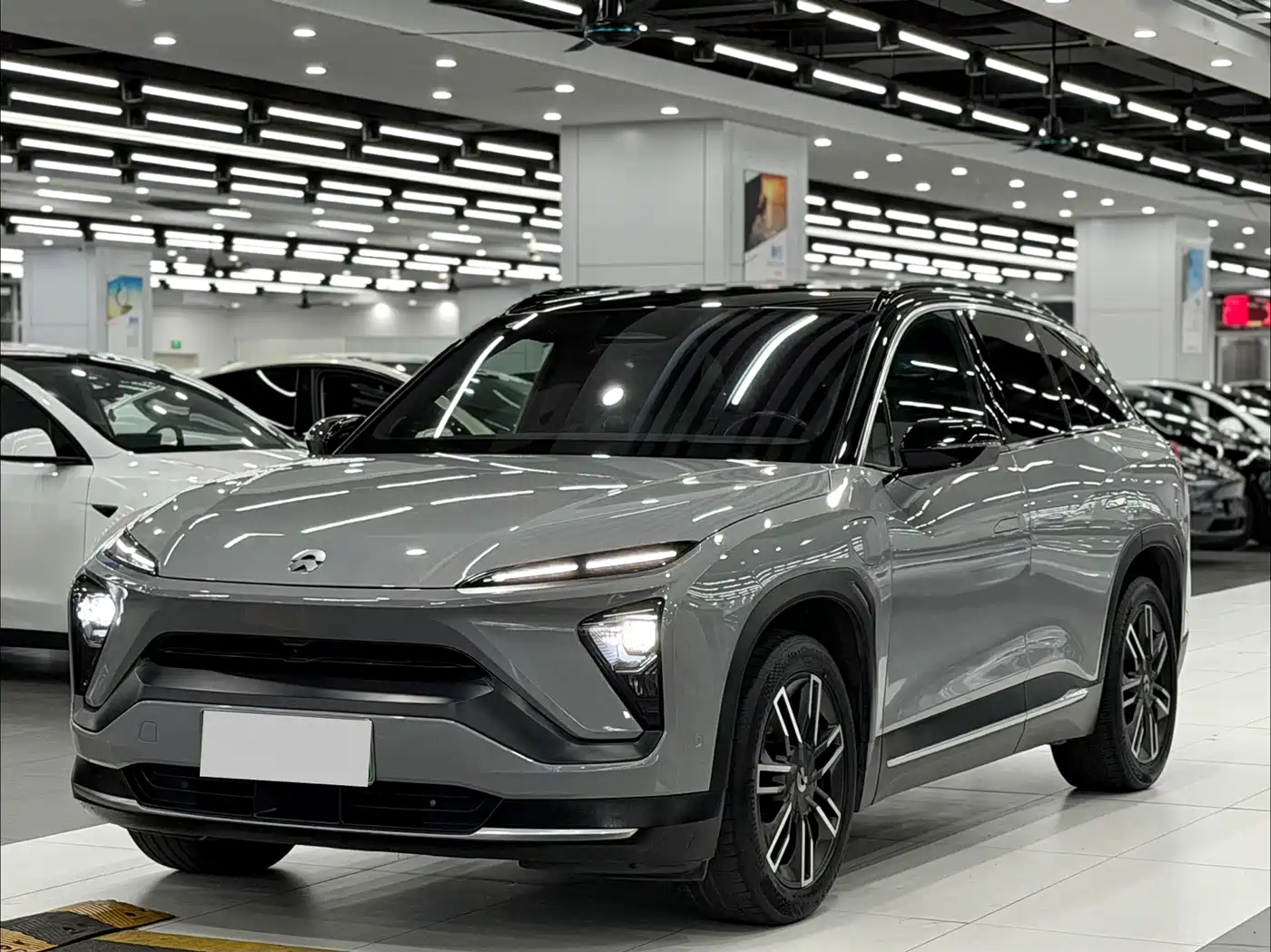 Фото 1 - NIO ES6