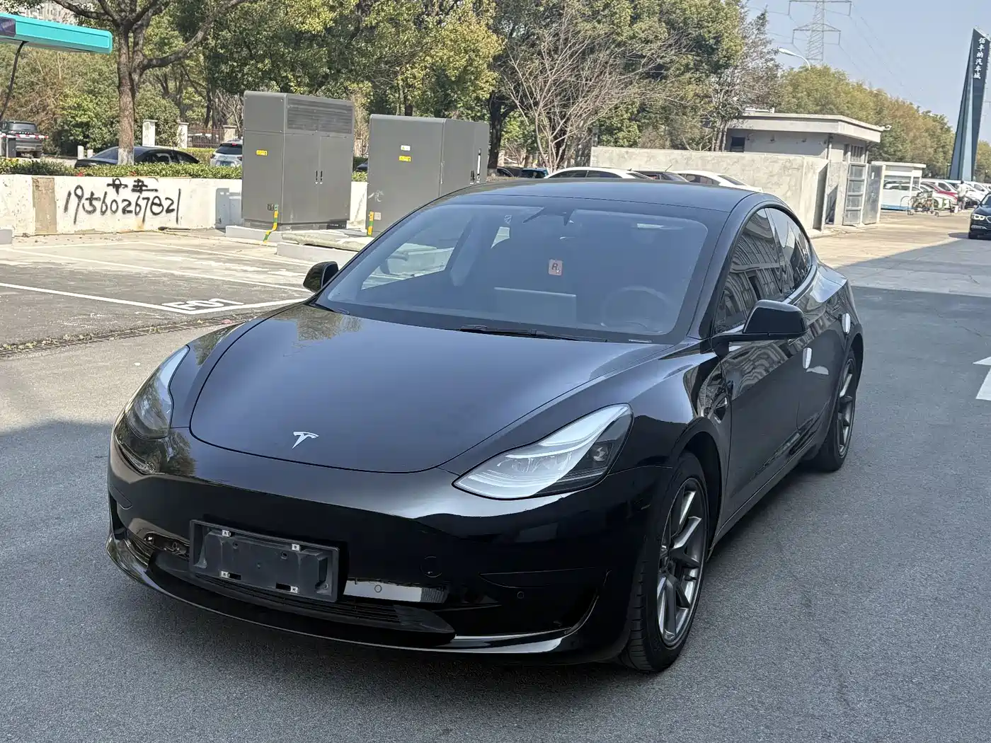 TESLA MODEL 3