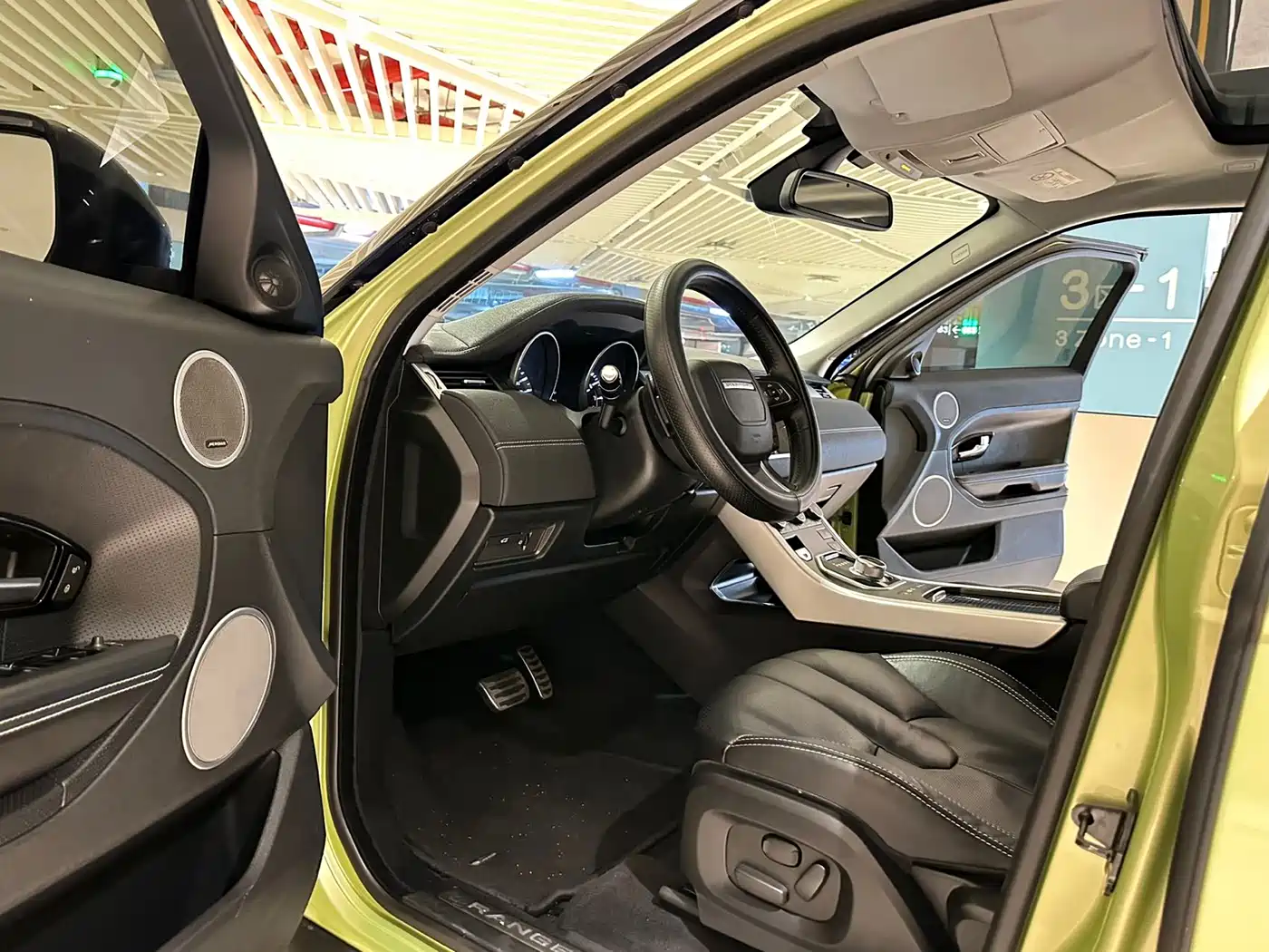 Land Rover Range Rover Evoque (Import) 2014 2014 2.0T 5-door Brilliance Sport