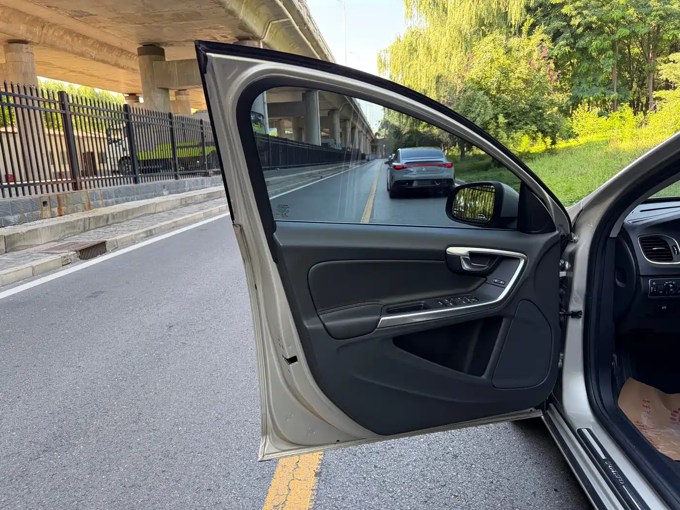 Volvo V60 2017 2017 T4 Zhi Shang Edition China V