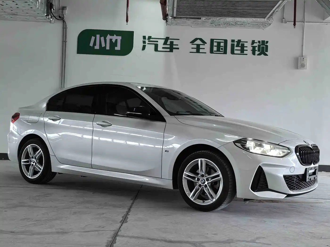 BMW 1 Series 2022 120i M Sport Shadow Edition фото 3