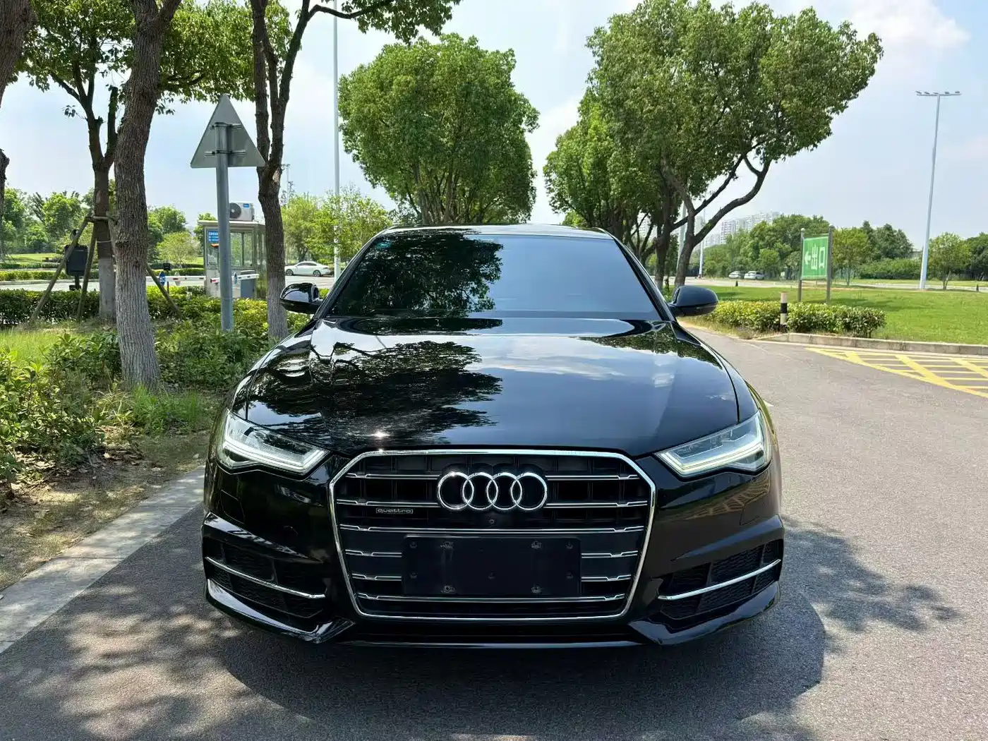 Фото 2 - Audi A6L