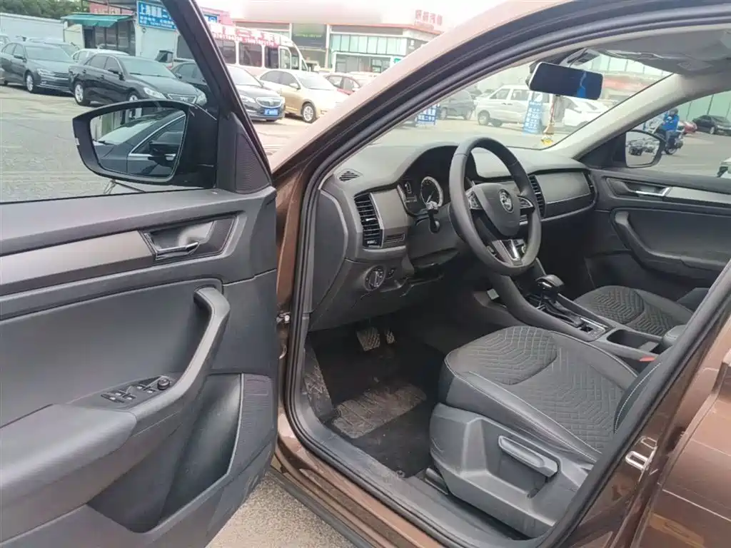 Škoda Kodiaq 2018 Facelift TSI330 5-seat 2WD Comfort Edition фото 16