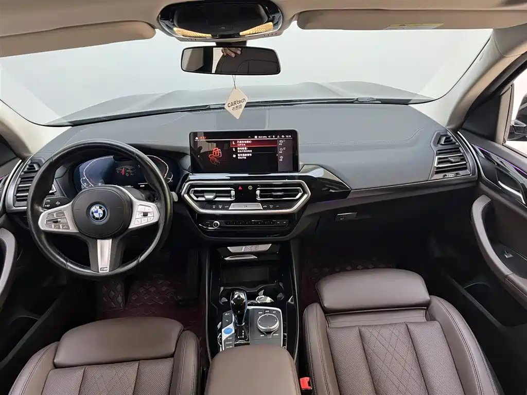 BMW iX3 2022 Leading Edition фото 10