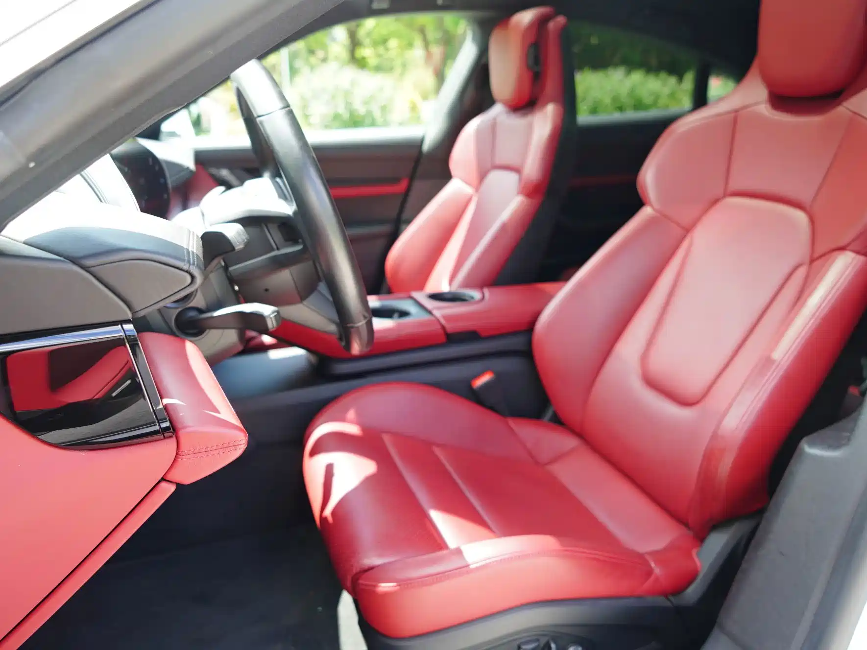 Photo 5 - Porsche Taycan
