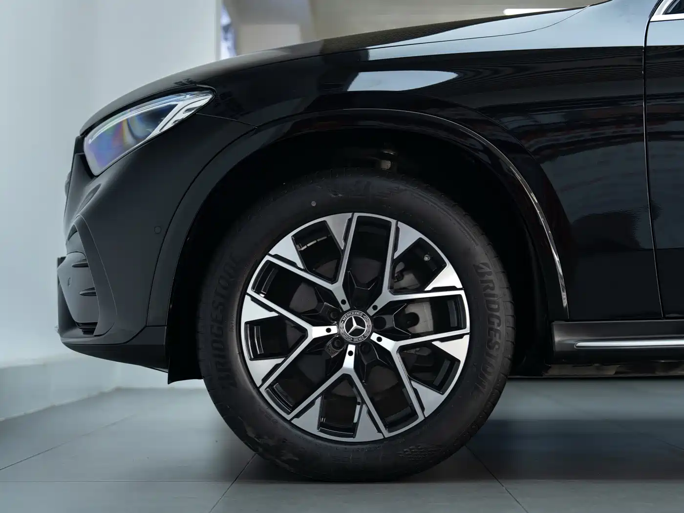Mercedes-Benz GLC 2024 GLC 260 L 4MATIC Luxury 5-seater фото 9