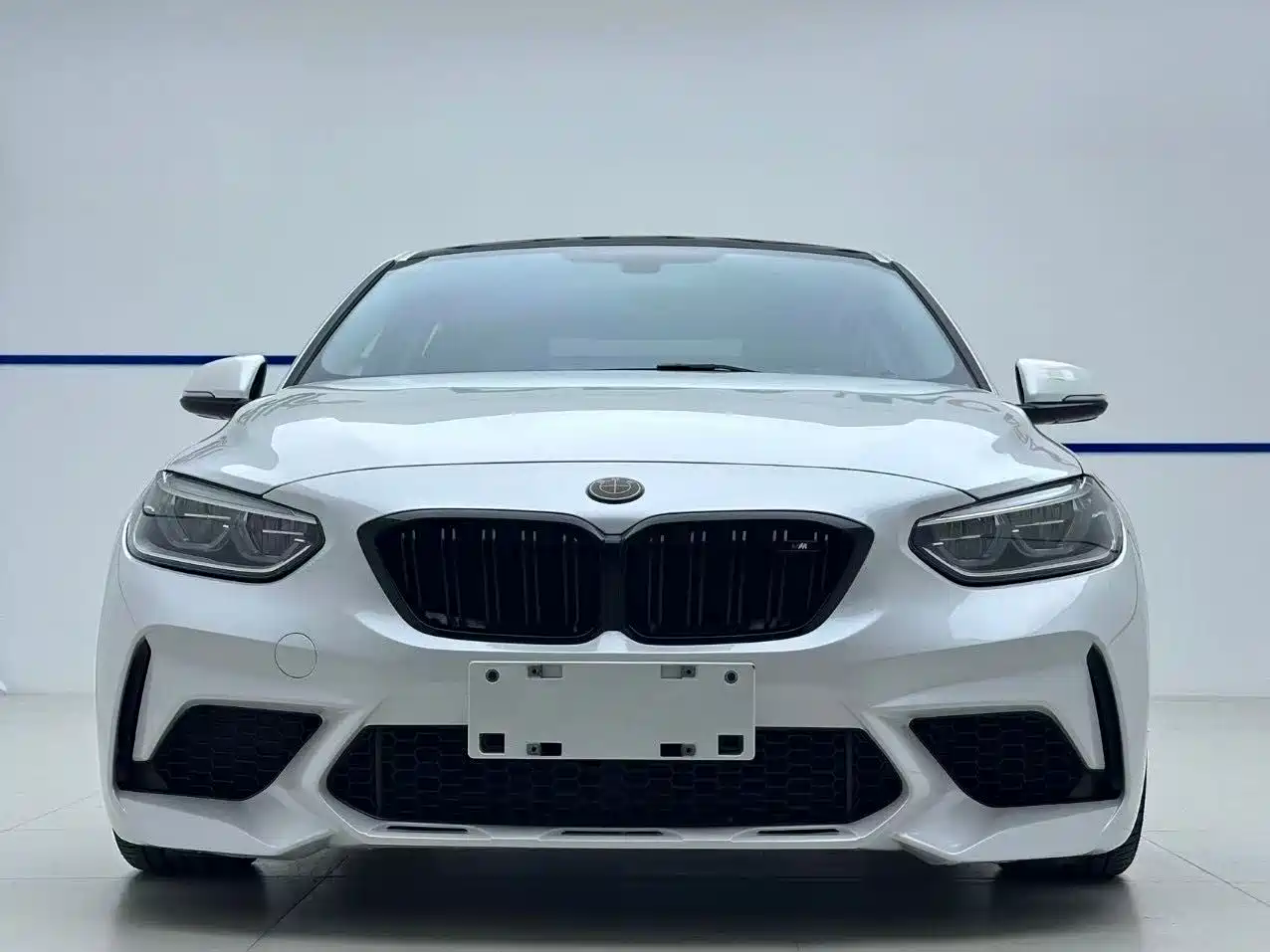 BMW 1 Series 2021 120i M Sport Shadow Edition фото 2