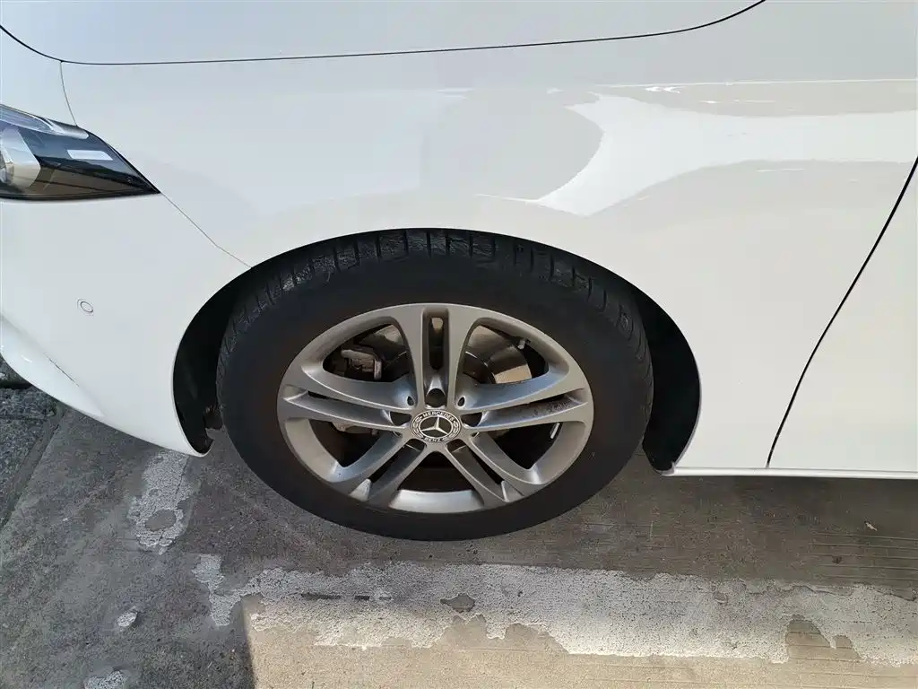 Mercedes-Benz A-Class (Import) 2019 A 200 Dynamic Version фото 25