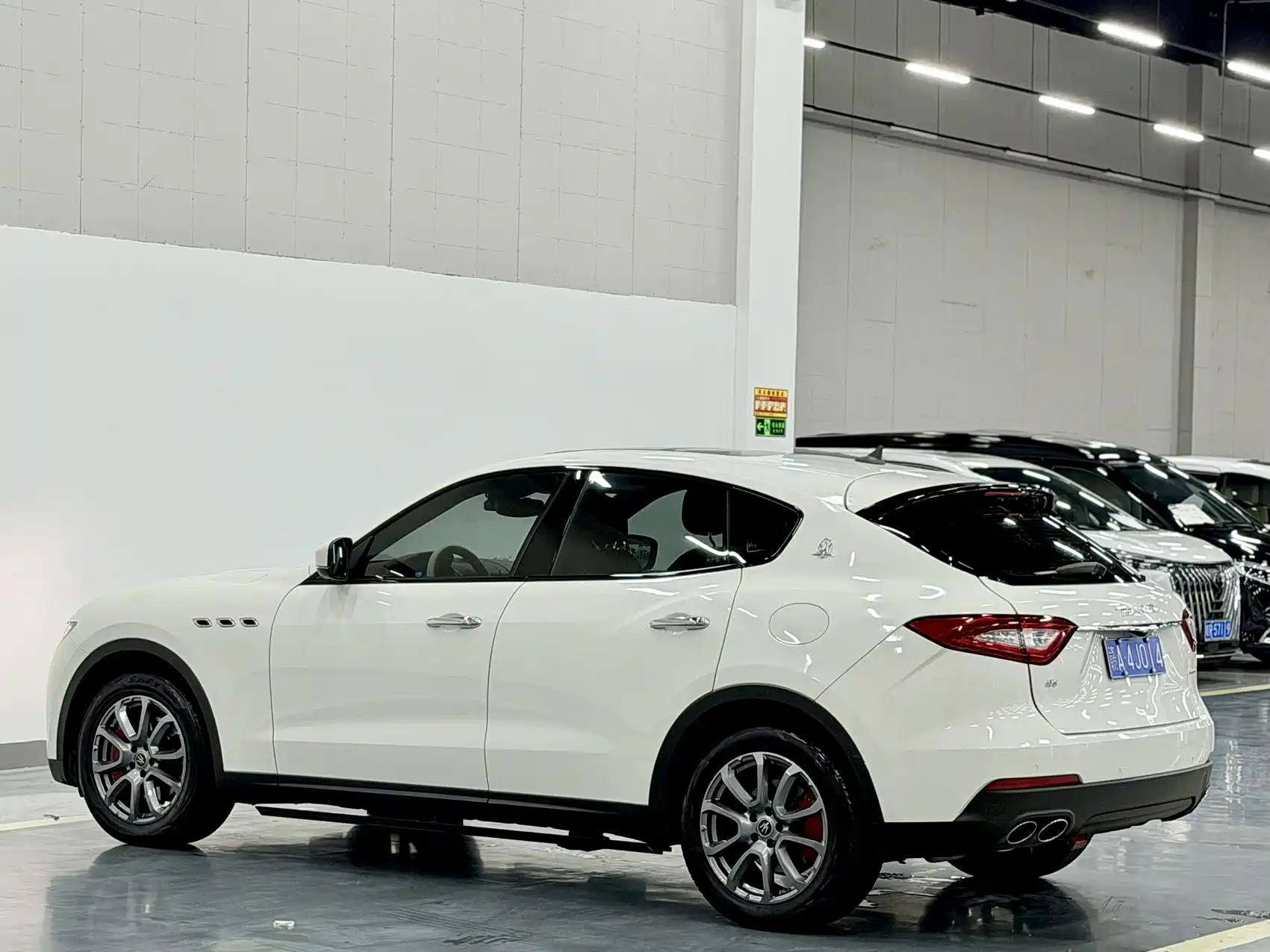 Photo 9 - Maserati Levante