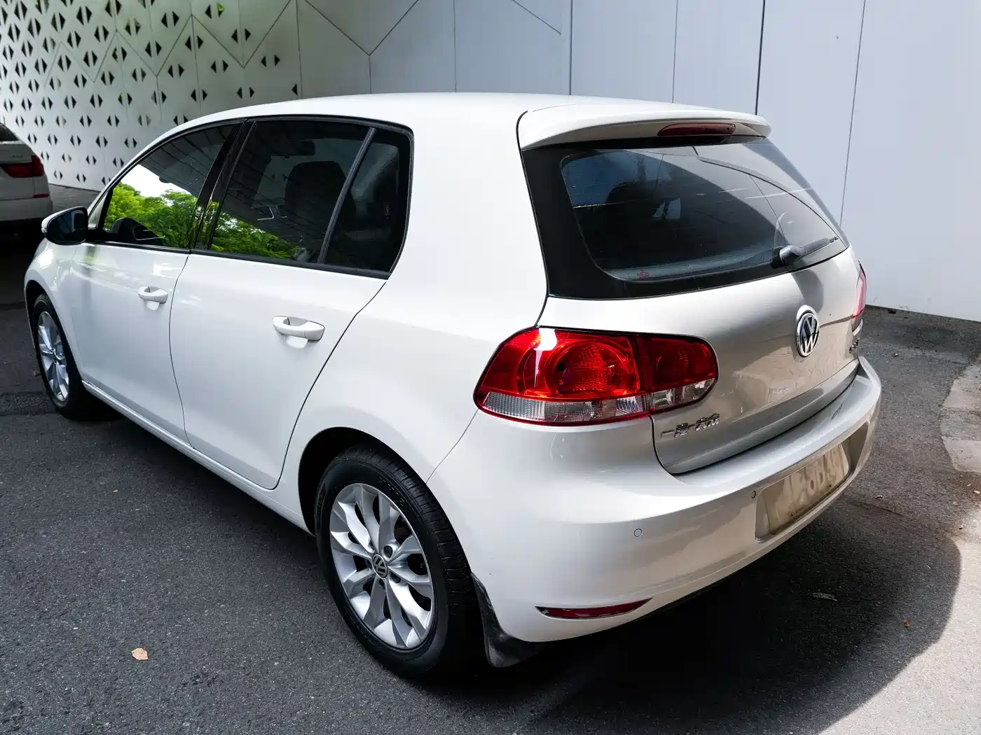 Volkswagen Golf 2011 Model 1.6 Automatic Comfort фото 4