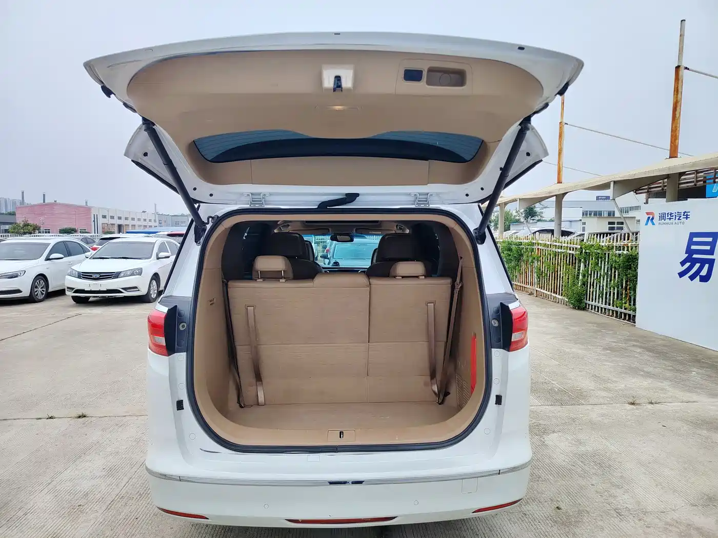Buick GL8 2017 ES 28T Flagship China V фото 16