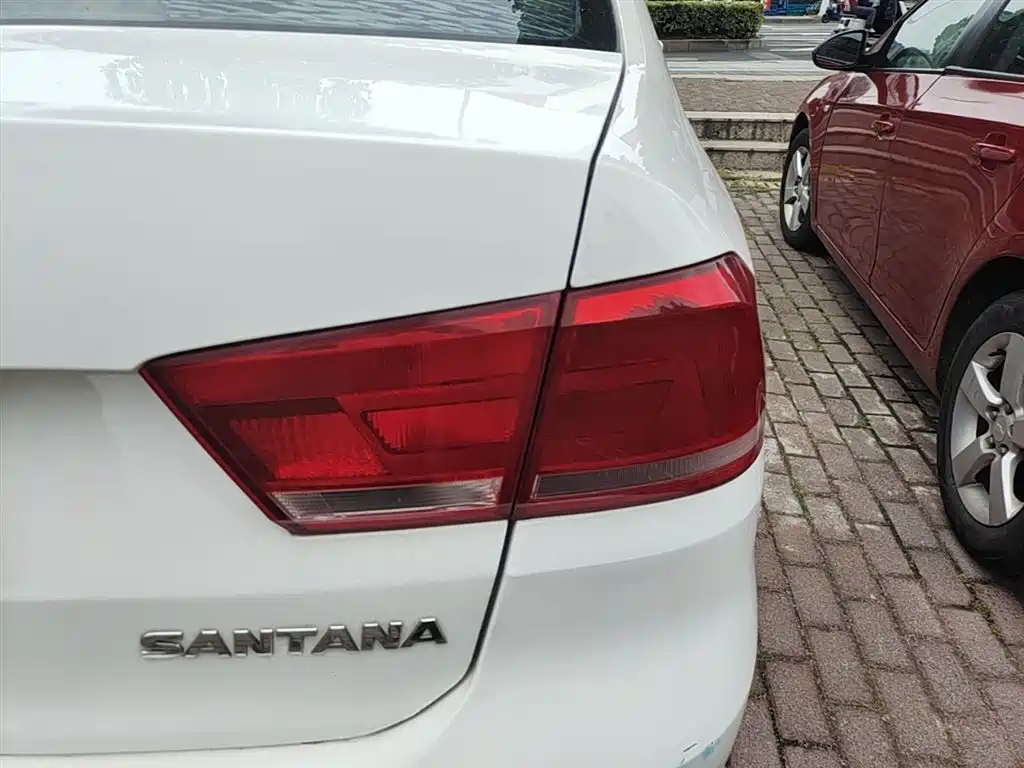 Volkswagen Santana 2015 1.6L Automatic Comfort Edition фото 8
