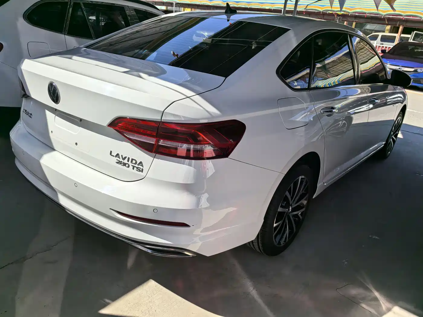 Volkswagen Lavida 2021 280TSI DSG Luxury Edition фото 6
