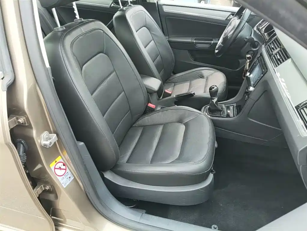 Volkswagen Bora 2014 1.6L Manual Comfort Edition фото 25
