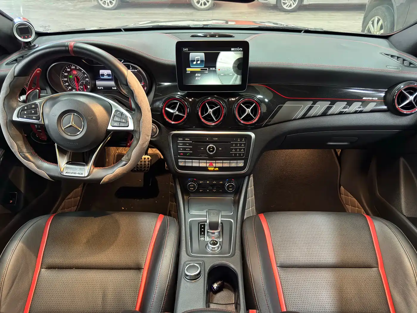 Mercedes-Benz CLA AMG 2017 Facelift AMG CLA 45 4MATIC фото 23