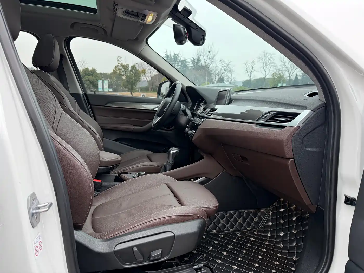BMW X1 2019 sDrive18Li Premium Model фото 12