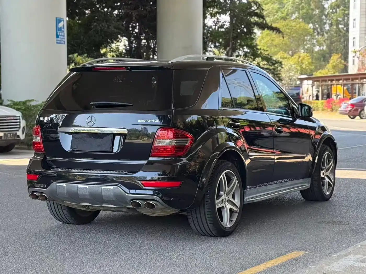 Mercedes-Benz M-Class AMG 2012 AMG ML 63 фото 6