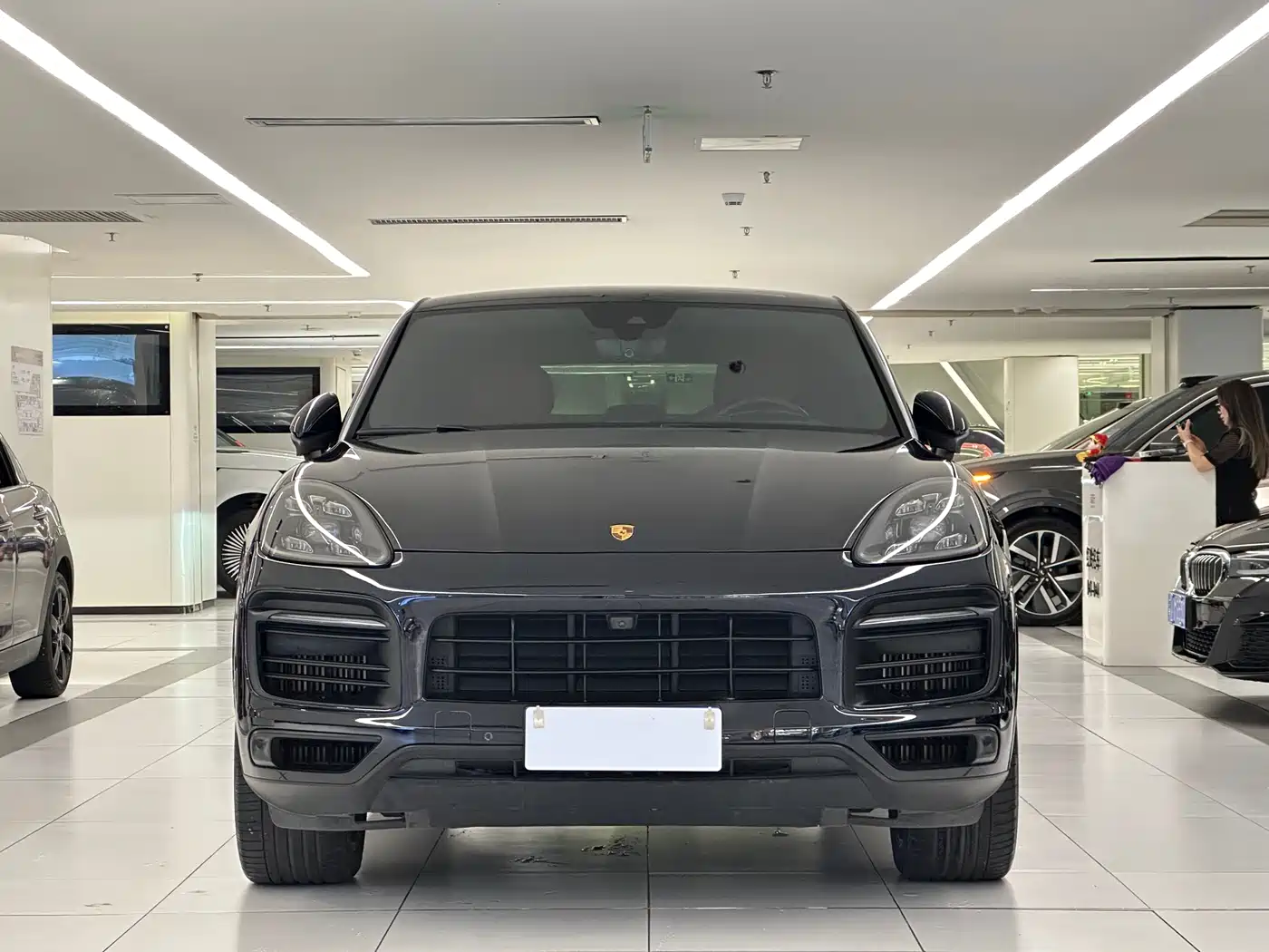Porsche Cayenne 2023 Cayenne S Coupé 2.9T Platinum Edition фото 2