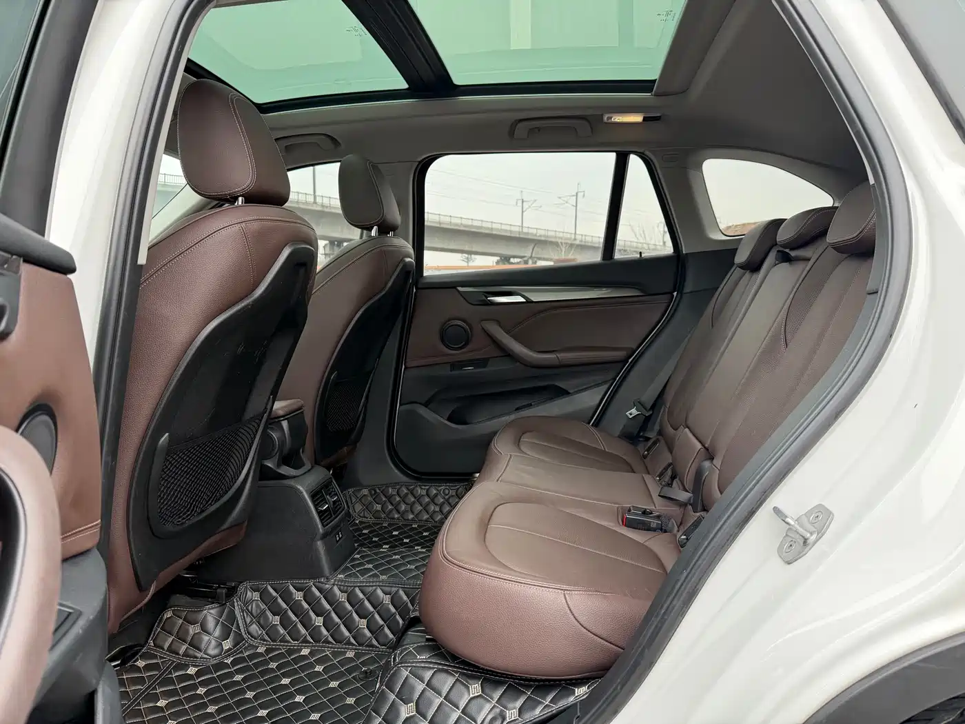 BMW X1 2019 sDrive18Li Premium Model фото 10