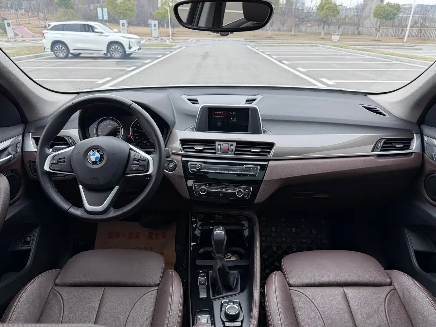 BMW X1 2019 sDrive18Li Premium Model фото 13