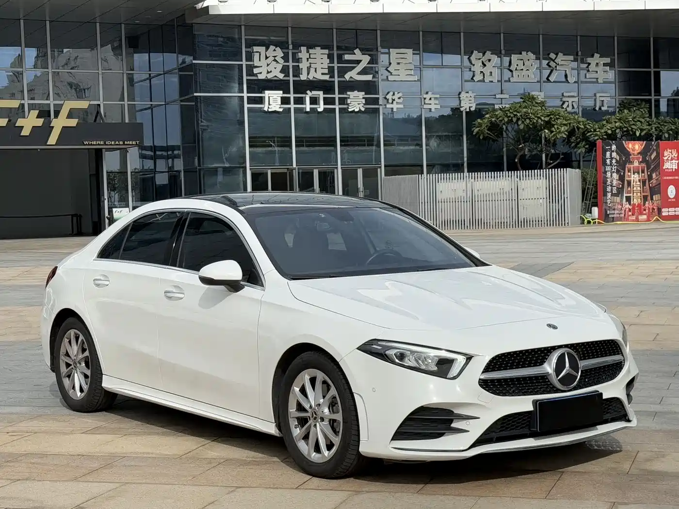 Mercedes-Benz A-Class 2020 A 200 L Sport Sedan фото 3