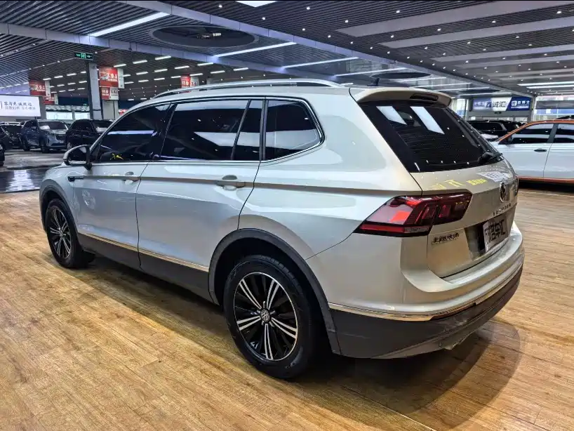 Volkswagen Tiguan L 2019 330TSI Automatic 2WD Panorama Comfort Edition China VI фото 19