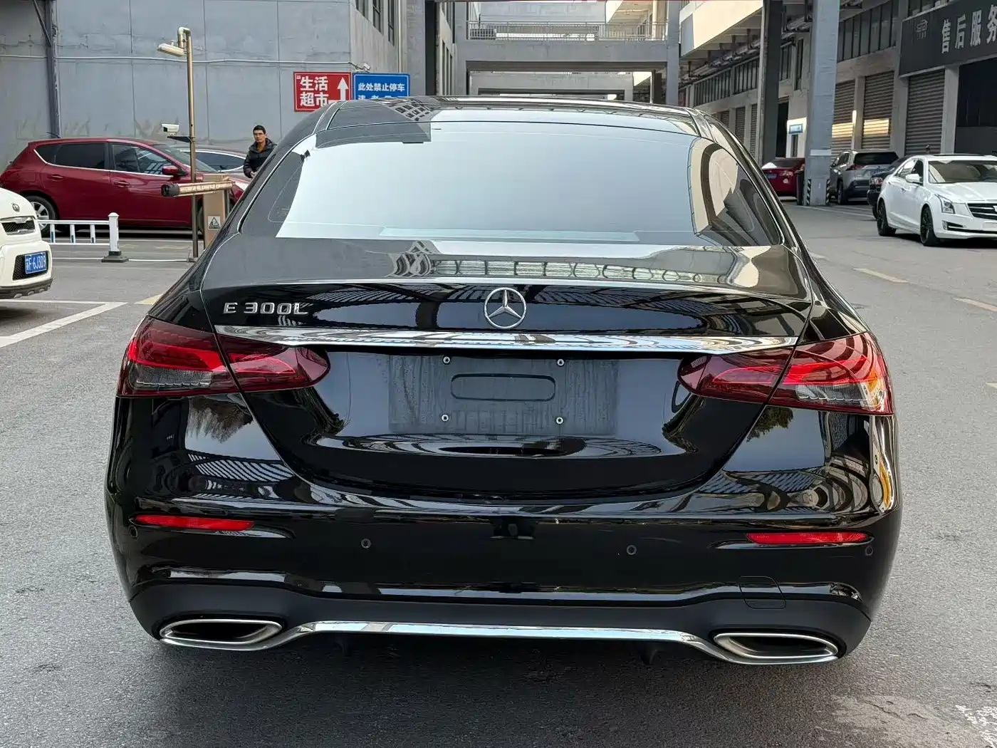 MERCEDES-BENZ E CLASS