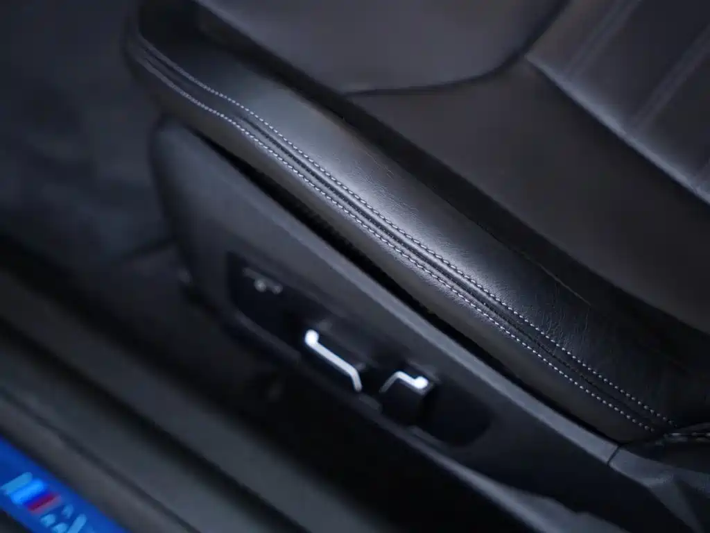 BMW M2 2024 M2 фото 34