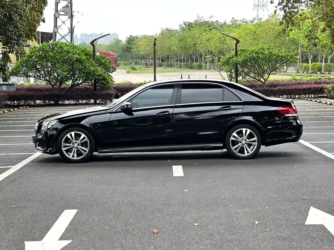Mercedes-Benz E-Class 2015 Facelift E 260 L Sport фото 3