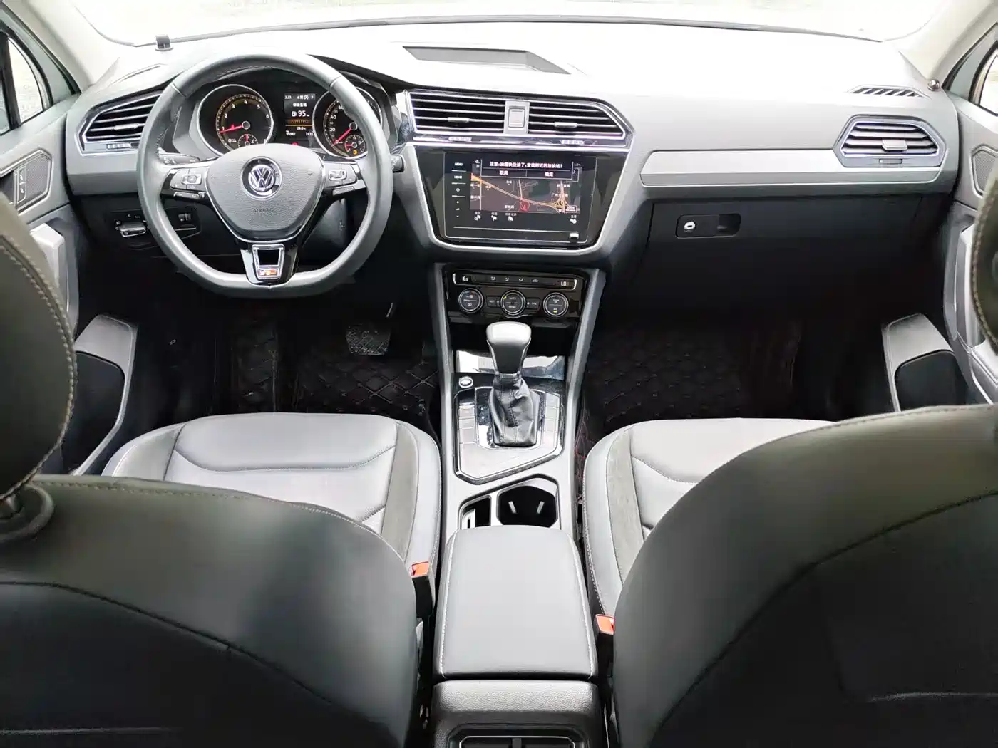 Volkswagen Tiguan L 2018 330TSI Automatic 2WD Flagship Edition фото 13