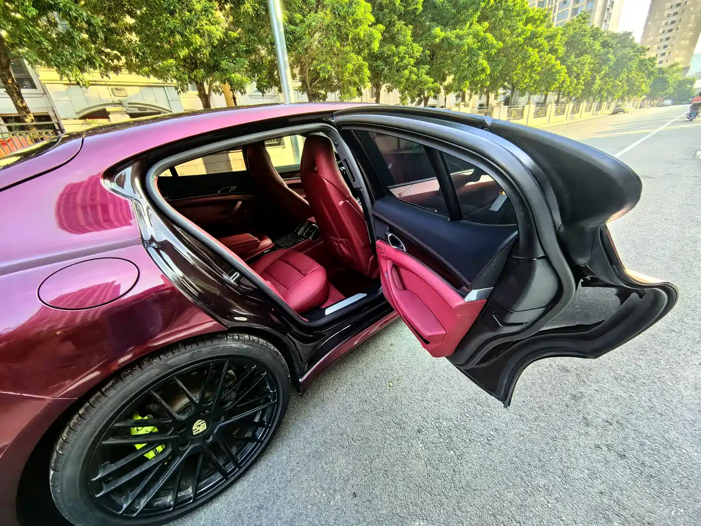 Porsche Panamera 2014 Panamera 3.0T фото 23
