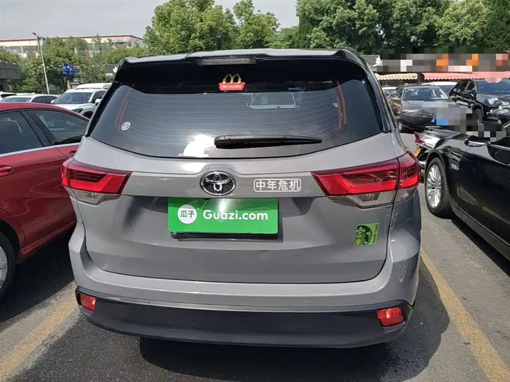 Toyota Highlander 2021 2.0T FWD Luxury 7-Seater фото 6