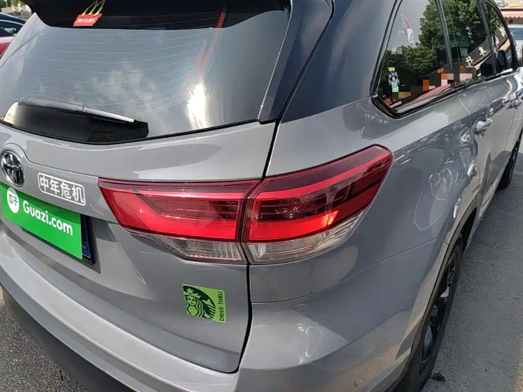 Toyota Highlander 2021 2.0T FWD Luxury 7-Seater фото 8