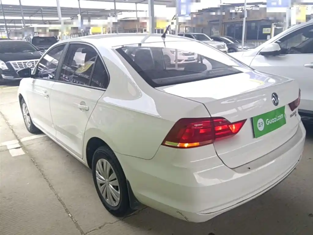 Volkswagen Santana 2016 1.6L Automatic Trend Edition фото 5