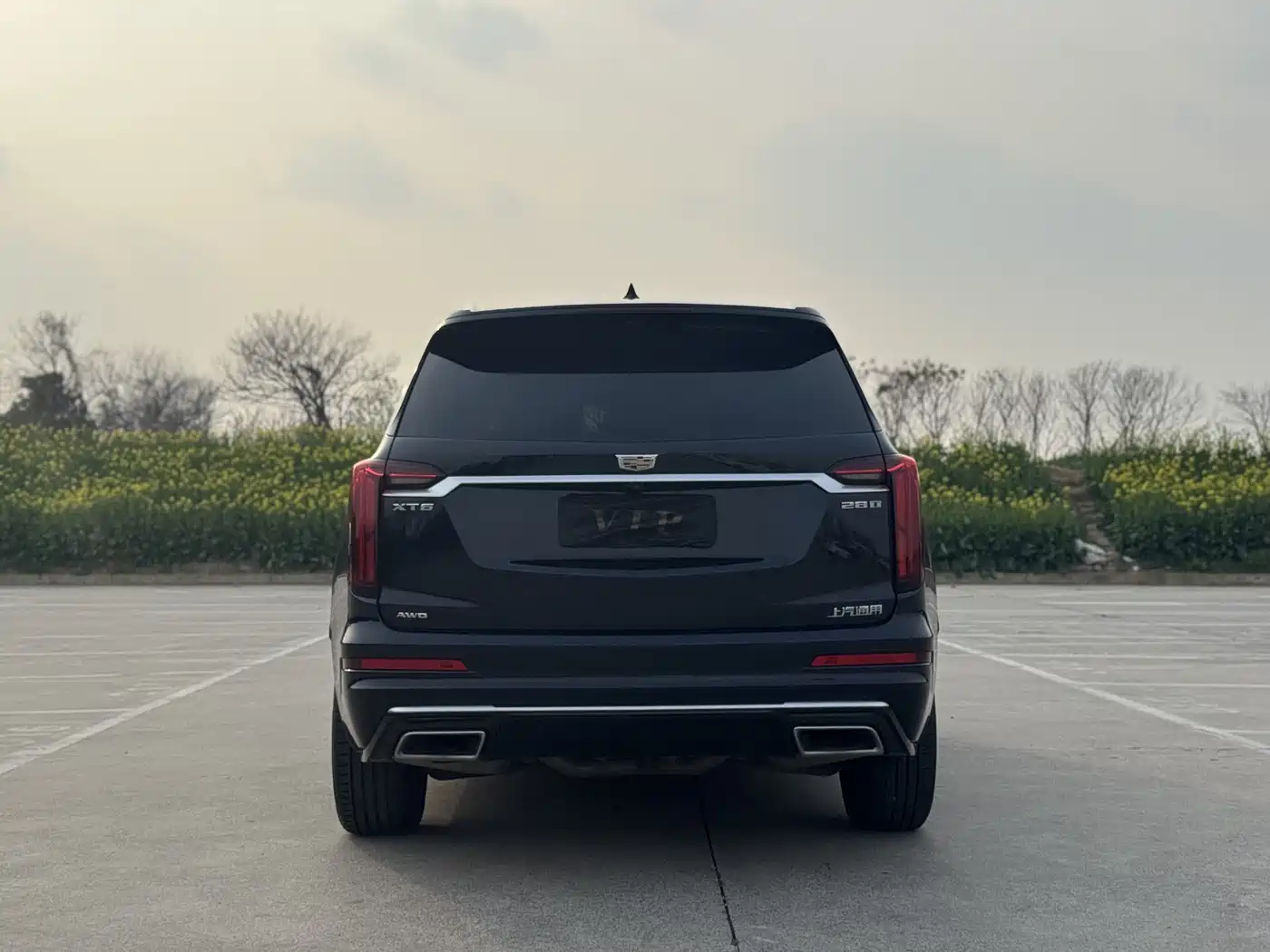CADILLAC XT6