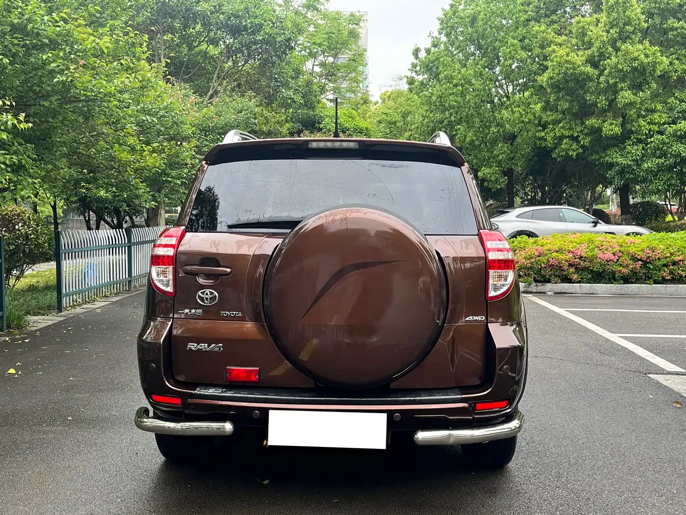 Toyota RAV4 Rongfang 2011 2.0L Automatic 4WD Edition фото 8