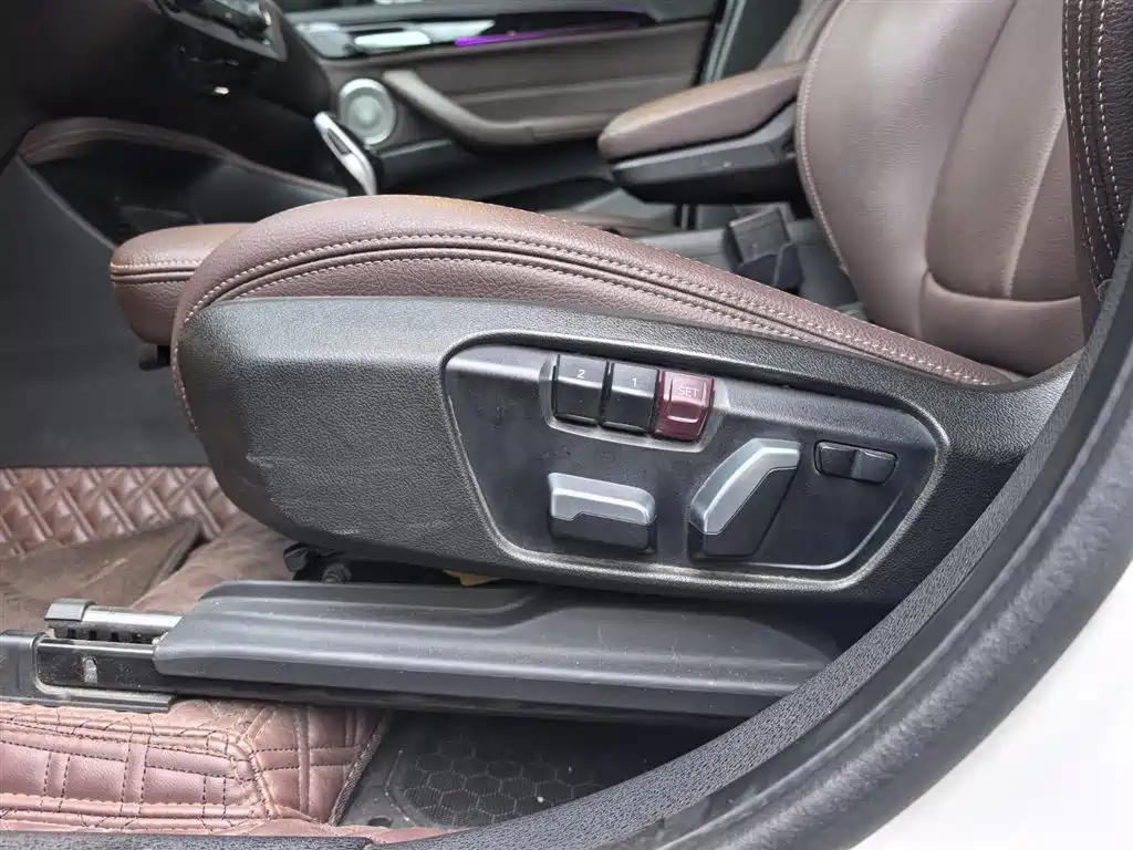 BMW X1 2022 sDrive25Li Leading фото 13