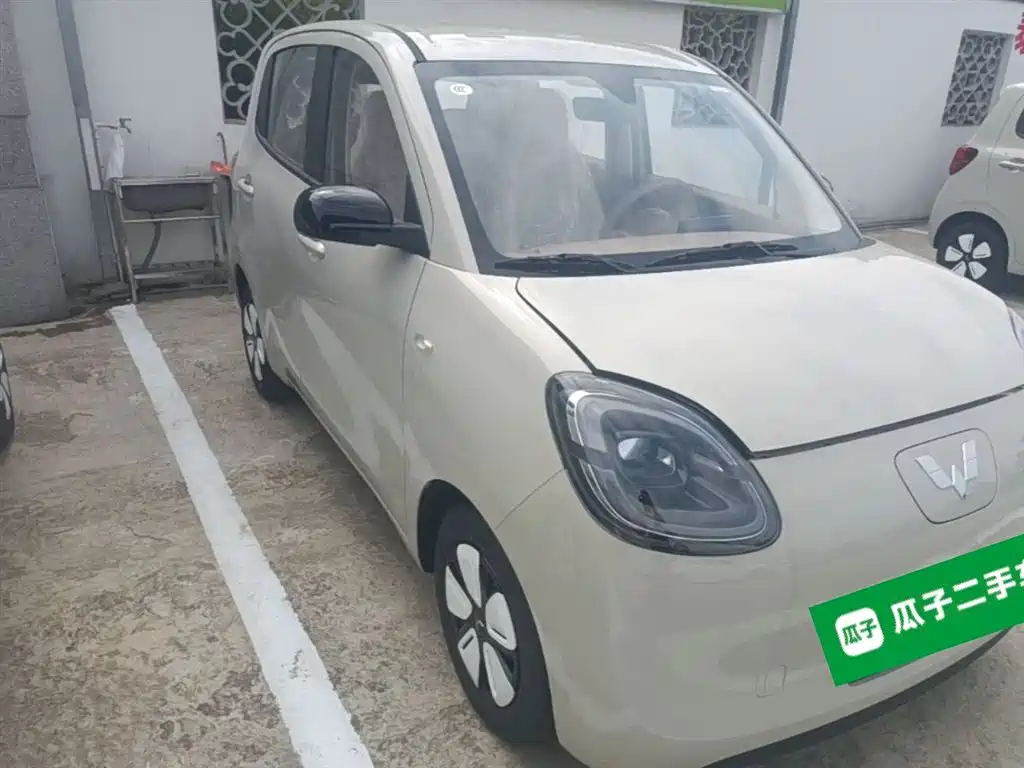 Wuling Motors Hongguang MINIEV 2026 2025 4-Door Advanced