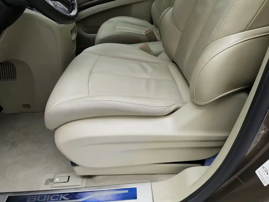 Фото 20 - Buick GL8