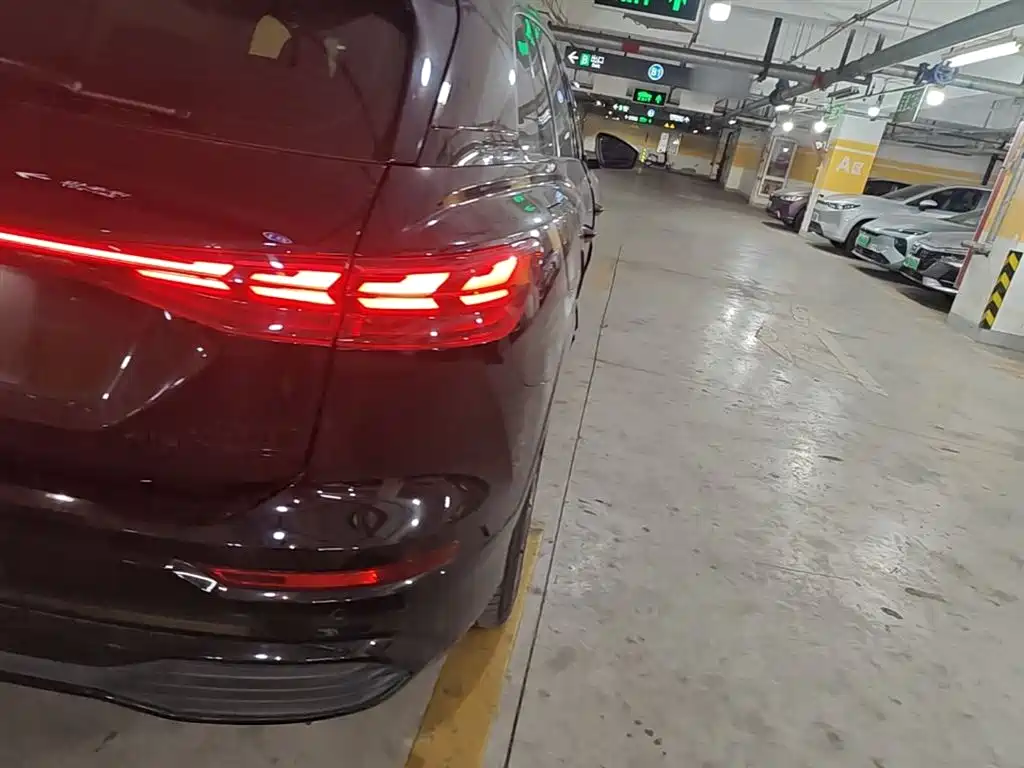 Audi Q5 e-tron 2023 40 e-tron Starlight Edition Brocade Package фото 8