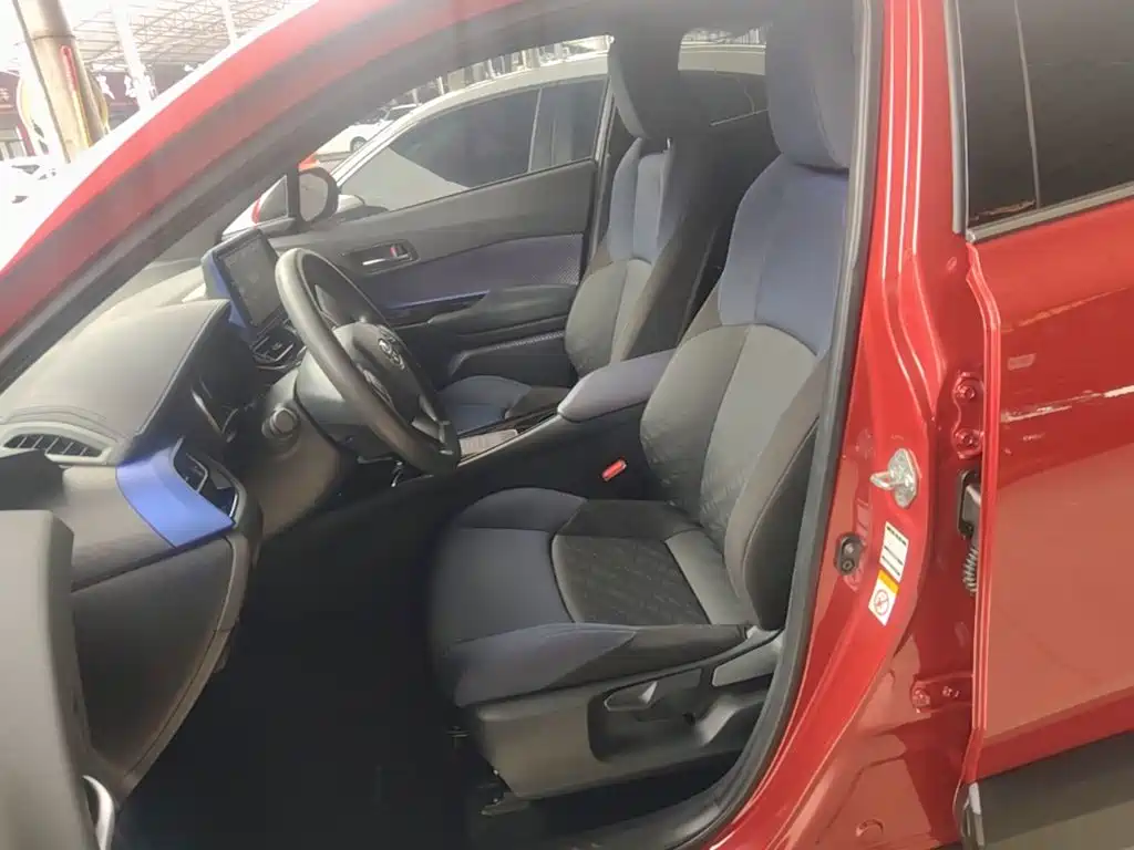Toyota C-HR 2019 2018 2.0L Leading Edition China V